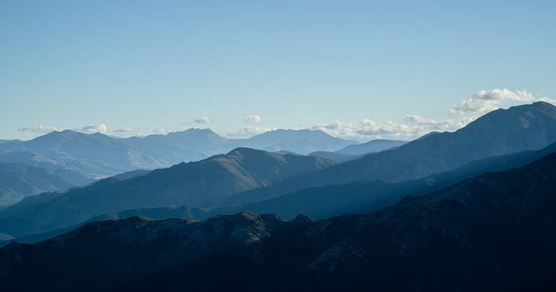 Vacances sur la côte sud : garder la forme entre randonnée et farniente