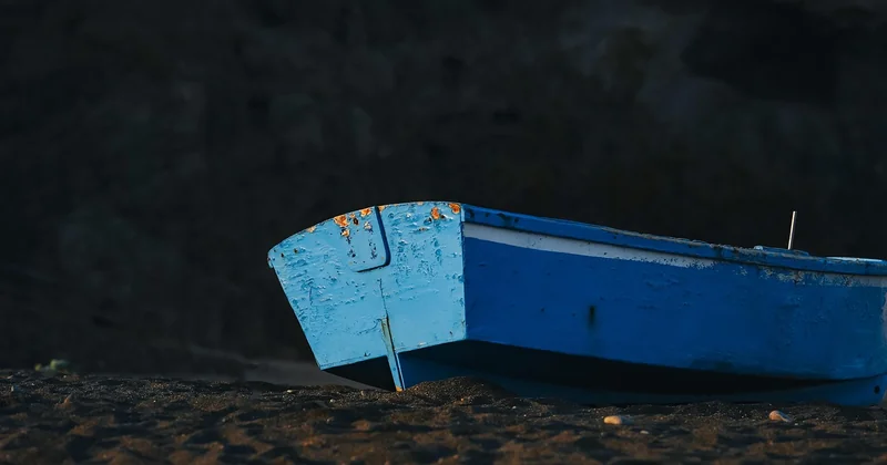 Accéder aux plages isolées : coûts, durées et pièges logistiques